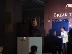 ꡼ No.018 | COMPUTEXASUSץ쥹ե󥹾󡣥ХԾؤϤĶΡPCPadfoneפʤɤо