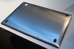 画像ギャラリー No.005のサムネイル画像 / ASUS,Ultrabookカテゴリーに属する「ZENBOOK」を発表。11.6インチ液晶パネル採用モデルで約8万5000円から