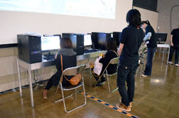 ���������꡼ No.038�Υ���ͥ������ / ���塼���󥿥ƥ�����ȤΥե��󴶼պס�Qonline Fiesta 2012�פ����ͤ��ݡ��ȡ��ƥ����ȥ�ο��������餫��