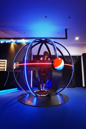 ���������꡼ No.005�Υ���ͥ������ / GALLERIA��Oculus Rift����Ѥ��������������ꥢ��ƥ��������PEPSI STRONG BALL�ס�ONI-GOKKO�ɤ�������Ѥ򥵥ݡ���