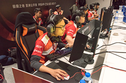 ���������꡼ No.005�Υ���ͥ������ / �峤�ǳ��ŤΡ�CS:GO���������פȡ����⥲����PC�᡼�����Ϥʤ�����Ȥ���Τ���ô���Ԥ�ʹ�����������ȡ�e-Sports������ΤȤε�Υ��