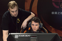 ���������꡼ No.015�Υ���ͥ������ / �峤�ǳ��ŤΡ�CS:GO���������פȡ����⥲����PC�᡼�����Ϥʤ�����Ȥ���Τ���ô���Ԥ�ʹ�����������ȡ�e-Sports������ΤȤε�Υ��