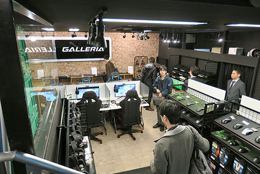 ���������꡼ No.007�Υ���ͥ������ / �ɥ��ѥ餬���ո��˥����ץ󤹤��e���ݡ�������Ź�פ������Ƥ������̤ܶ�Ĺ���ֻ��ͭ���ץ쥤���ꥢ