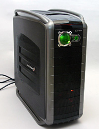 ������#028�Υ���ͥ���/��COMPUTEX 2008��18�ϡ�COSMOS�ץ��꡼���ѱ����˥åȡ�Aquagate Max�פ�Skulltrail����䤷����뤫��