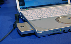 画像集#019のサムネイル/UQコミュニケーションズ,商用WiMAXサービスの開始を発表〜2月26日サービス開始,月額4480円