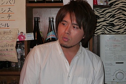 画像ギャラリー No.006のサムネイル画像 / アッー! 「ルーセントハート」で同性同士がほしともになれるアップデート。新宿二丁目のゲイバーで開催されたメディア向け発表会レポート