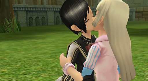 画像ギャラリー No.026のサムネイル画像 / アッー! 「ルーセントハート」で同性同士がほしともになれるアップデート。新宿二丁目のゲイバーで開催されたメディア向け発表会レポート