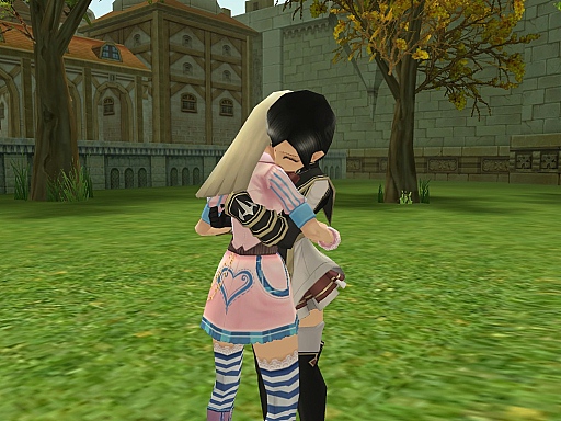 画像ギャラリー No.035のサムネイル画像 / アッー! 「ルーセントハート」で同性同士がほしともになれるアップデート。新宿二丁目のゲイバーで開催されたメディア向け発表会レポート