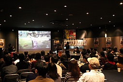 画像ギャラリー No.004のサムネイル画像 / 「MHF」の新たな門出を杉浦一徳プロデューサーが宣言。「VS.クエスト チャンピオントーナメント in Autumn 2012」東京大会レポート