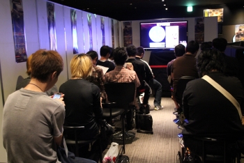 画像ギャラリー No.008のサムネイル画像 / 「MHF」の新たな門出を杉浦一徳プロデューサーが宣言。「VS.クエスト チャンピオントーナメント in Autumn 2012」東京大会レポート