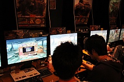 画像ギャラリー No.076のサムネイル画像 / 「MHF」の新たな門出を杉浦一徳プロデューサーが宣言。「VS.クエスト チャンピオントーナメント in Autumn 2012」東京大会レポート