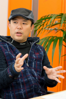 画像ギャラリー No.029のサムネイル画像 / カプコン・杉浦一徳氏×セガゲームス・酒井智史氏によるプロデューサー対談。両氏が語るオンラインゲームの運営やポリシー,そして今後の展望