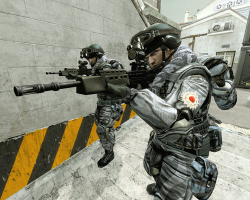 ���������꡼ No.005�Υ���ͥ������ / ��Alliance of Valiant Arms�ס����ޥåס�Anaconda�פȿ�����L85A2�פ��о�Υ��åץǡ��Ȥ������»�