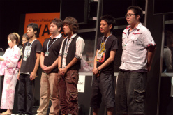 画像ギャラリー No.011のサムネイル画像 / 日本代表はどのクランに? 「Alliance of Valiant Arms」,AVARCT Season 3決勝トーナメントが行われた「AVAれ祭2011 大阪−夏の陣−」をレポート