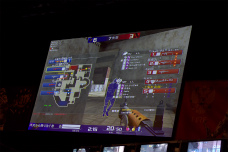 画像ギャラリー No.013のサムネイル画像 / 日本代表はどのクランに? 「Alliance of Valiant Arms」,AVARCT Season 3決勝トーナメントが行われた「AVAれ祭2011 大阪−夏の陣−」をレポート