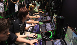 ꡼ No.011Υͥ / TGS 2011ͥϤɤΥˡRazer TGS TournamentסAVASFη辡ݡ