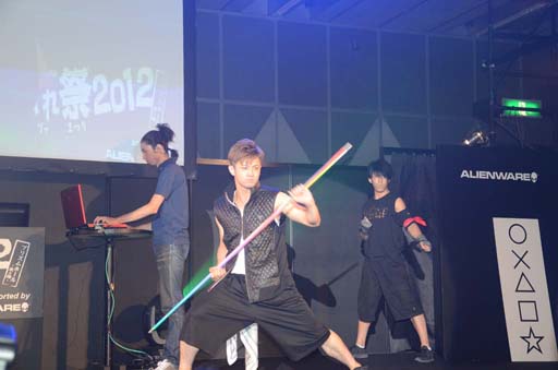 画像ギャラリー No.014のサムネイル画像 / 「Alliance of Valiant Arms」のオフラインイベント「AVAれ祭2012 プリズムホール -秋の陣-」が開催。白熱した戦いの模様をレポート