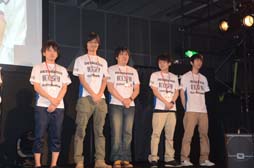 画像ギャラリー No.023のサムネイル画像 / 「Alliance of Valiant Arms」のオフラインイベント「AVAれ祭2012 プリズムホール -秋の陣-」が開催。白熱した戦いの模様をレポート