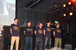 画像ギャラリー No.025のサムネイル画像 / 「Alliance of Valiant Arms」のオフラインイベント「AVAれ祭2012 プリズムホール -秋の陣-」が開催。白熱した戦いの模様をレポート