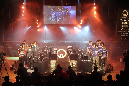 画像集#004のサムネイル/DeToNatorが圧倒的な強さで護衛/爆破両部門を制覇!「Alliance of Valiant Arms」オフラインイベント「AVAれ祭2013 -後楽園の陣-」レポート