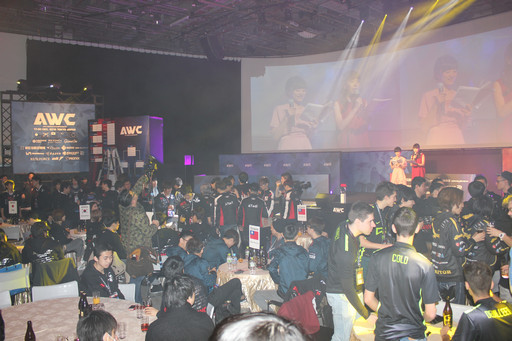 ���������꡼ No.004�Υ���ͥ������ / �������AVA��������ꤹ���AVA WORLD CHAMPIONSHIP 2015�פ����롣ͽ���������ޥå������񤬹Ԥ�줿AWC�쥻�ץ����ѡ��ƥ������ݡ���