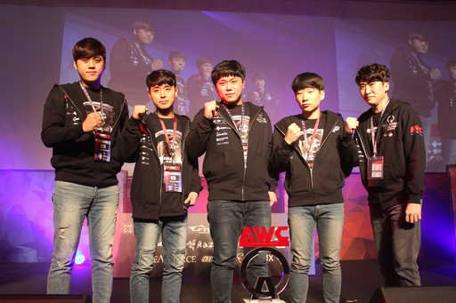 ���������꡼ No.012�Υ���ͥ������ / �������AVA��������ꤹ���AVA WORLD CHAMPIONSHIP 2015�פ����롣ͽ���������ޥå������񤬹Ԥ�줿AWC�쥻�ץ����ѡ��ƥ������ݡ���