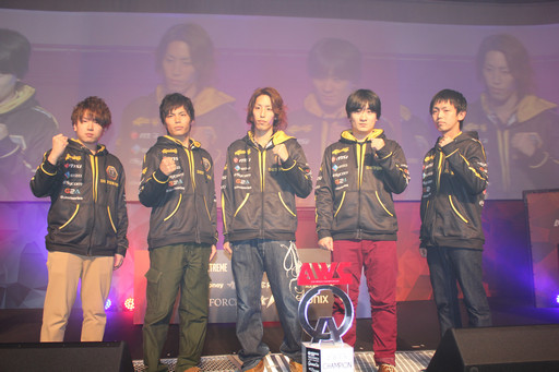 ���������꡼ No.014�Υ���ͥ������ / �������AVA��������ꤹ���AVA WORLD CHAMPIONSHIP 2015�פ����롣ͽ���������ޥå������񤬹Ԥ�줿AWC�쥻�ץ����ѡ��ƥ������ݡ���