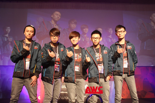 ���������꡼ No.017�Υ���ͥ������ / �������AVA��������ꤹ���AVA WORLD CHAMPIONSHIP 2015�פ����롣ͽ���������ޥå������񤬹Ԥ�줿AWC�쥻�ץ����ѡ��ƥ������ݡ���