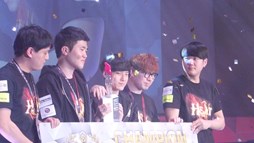 ���������꡼ No.007�Υ���ͥ������ / ��AVA�ס���AWC2015�פ�������ɽ��F4E�פ���ͥ�����и��ͥ��åץ��٥�ȼ»�