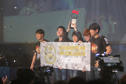 ���������꡼ No.024�Υ���ͥ������ / �����ѡ��ץ쥤�α�����ʨ������AVA WORLD CHAMPIONSHIP 2015�פ��ݡ��ȡ����ܥ������襤�ι����ϡ�