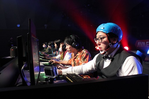 画像ギャラリー No.016のサムネイル画像 / AVAの新作スマホアプリ「AIMS」も発表された「AVAれ祭2016 -横浜の陣-」をレポート。AWC2016やAVAEWT2016決勝戦の勝敗の行方は?