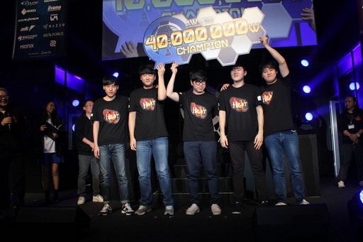 画像ギャラリー No.028のサムネイル画像 / AVAの新作スマホアプリ「AIMS」も発表された「AVAれ祭2016 -横浜の陣-」をレポート。AWC2016やAVAEWT2016決勝戦の勝敗の行方は?