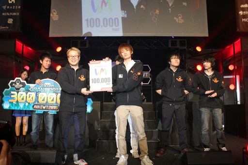 画像ギャラリー No.036のサムネイル画像 / AVAの新作スマホアプリ「AIMS」も発表された「AVAれ祭2016 -横浜の陣-」をレポート。AWC2016やAVAEWT2016決勝戦の勝敗の行方は?