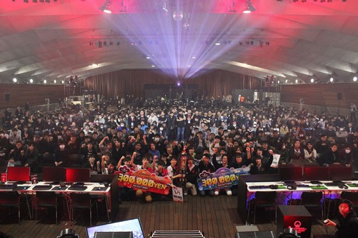 画像ギャラリー No.048のサムネイル画像 / AVAの新作スマホアプリ「AIMS」も発表された「AVAれ祭2016 -横浜の陣-」をレポート。AWC2016やAVAEWT2016決勝戦の勝敗の行方は?