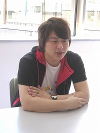 ������#004�Υ���ͥ���/YNK JAPAN����CODE NAME STING�פΥᥤ�󥭥�饯����6��ξ�������