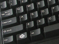 画像集#003のサムネイル/全キー同時押し対応のゲーマー向けキーボード「SteelSeries 7G」発表