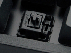 画像集#011のサムネイル/全キー同時押し対応のゲーマー向けキーボード「SteelSeries 7G」レビュー掲載