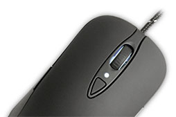 画像ギャラリー No.004のサムネイル画像 / SteelSeries，コアゲーマー向けマウス「Sensei［Raw］」を7月27日に7980円で国内発売