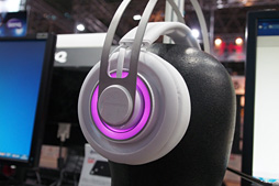 ꡼ No.007Υͥ / TGS 2013SteelSeries˵סΥ꡼ȯͽΥإåɥåȡSiberia Eliteפȡ9HפޤޤȥåƤߤ