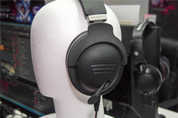 ꡼ No.022Υͥ / TGS 2013SteelSeries˵סΥ꡼ȯͽΥإåɥåȡSiberia Eliteפȡ9HפޤޤȥåƤߤ