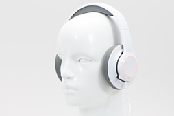 画像集#025のサムネイル/【PR】ゲーマー向けヘッドセット「SteelSeries Siberia v3」を試す。PCにゲーム機,モバイルに対応の新世代モデルは,新しい鉄板だ