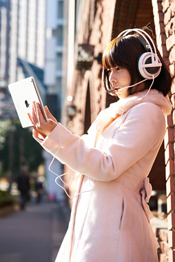 画像集#038のサムネイル/【PR】ゲーマー向けヘッドセット「SteelSeries Siberia v3」を試す。PCにゲーム機,モバイルに対応の新世代モデルは,新しい鉄板だ