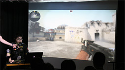 画像ギャラリー No.026のサムネイル画像 / SteelSeriesのファンイベントレポート。EVO2015ウルIV部門覇者のももち選手が凱旋し,次世代マウスの情報もちらり