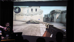 画像ギャラリー No.027のサムネイル画像 / SteelSeriesのファンイベントレポート。EVO2015ウルIV部門覇者のももち選手が凱旋し,次世代マウスの情報もちらり