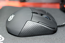 ꡼ No.009Υͥ / TGS 2016SteelSeriesνMMOMOBAޥRival 500פ˿äơɥܥ֤ΰտޤCEOʹƤߤ