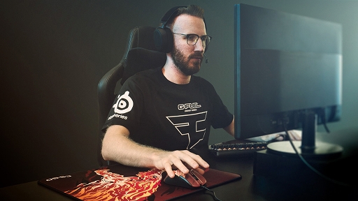 画像ギャラリー No.001のサムネイル画像 / SteelSeries製マウス「Rival 310」とマウスパッド「QcK+」の「CS:GO」コラボモデルが国内発売