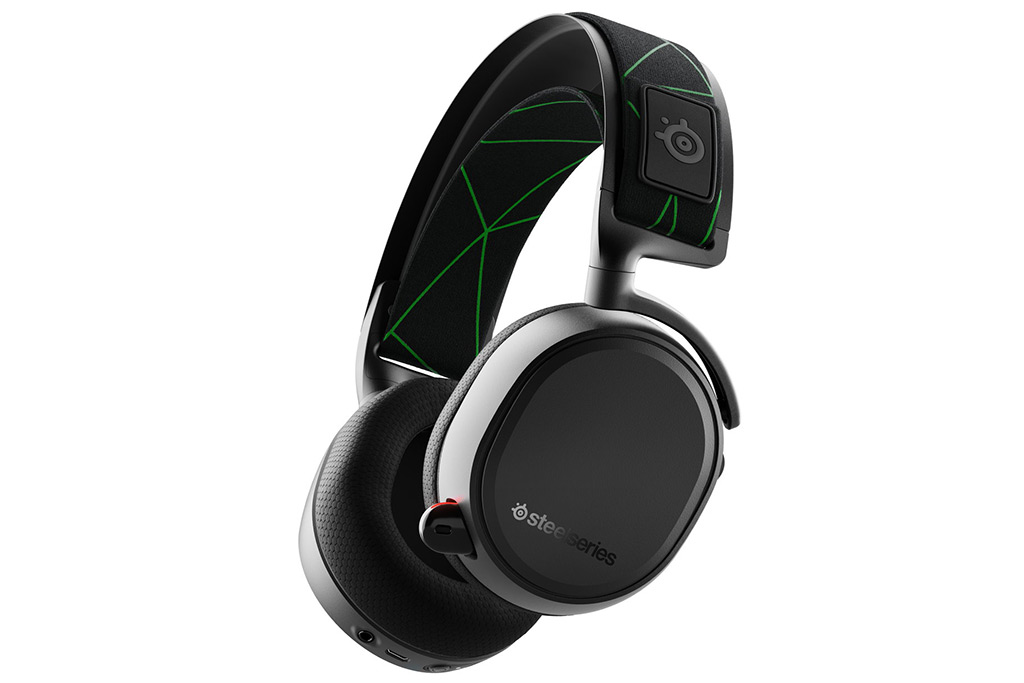 画像集/SteelSeries，Xbox One用のワイヤレスヘッドセット「Arctis 9X」を発表。Bluetoothとの同時接続機能も備える