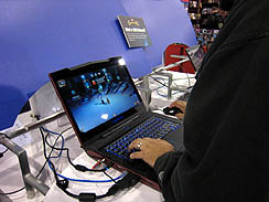 画像ギャラリー No.008のサムネイル画像 / 開発中の,「LEGO Universe」がラスベガスで開催されたCES会場で公開。直撮りムービーを4Gamerに掲載