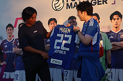 「Football Manager 27」特設ブースがMUFGスタジアムに登場。元日本代表の中澤佑二さんが，選手をその気にさせる監督の共通点を語った