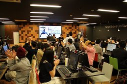 ���������꡼ No.002�Υ���ͥ������ / �֥ޥӥΥ���ͺ���׿��ϡ�Chapter 1�פ�����θ��񤬳��š���ȯ�ؤΥץ쥼��ơ������ȡ����ܥ��֥���ƤȲ���θ��ץ쥤���ݡ���